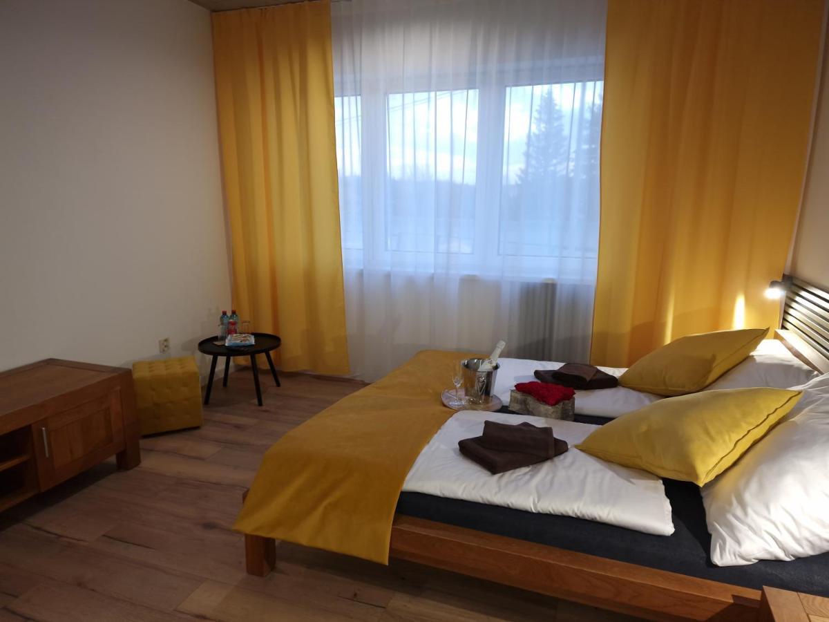 Bird House Hotel Presov Ngoại thất bức ảnh