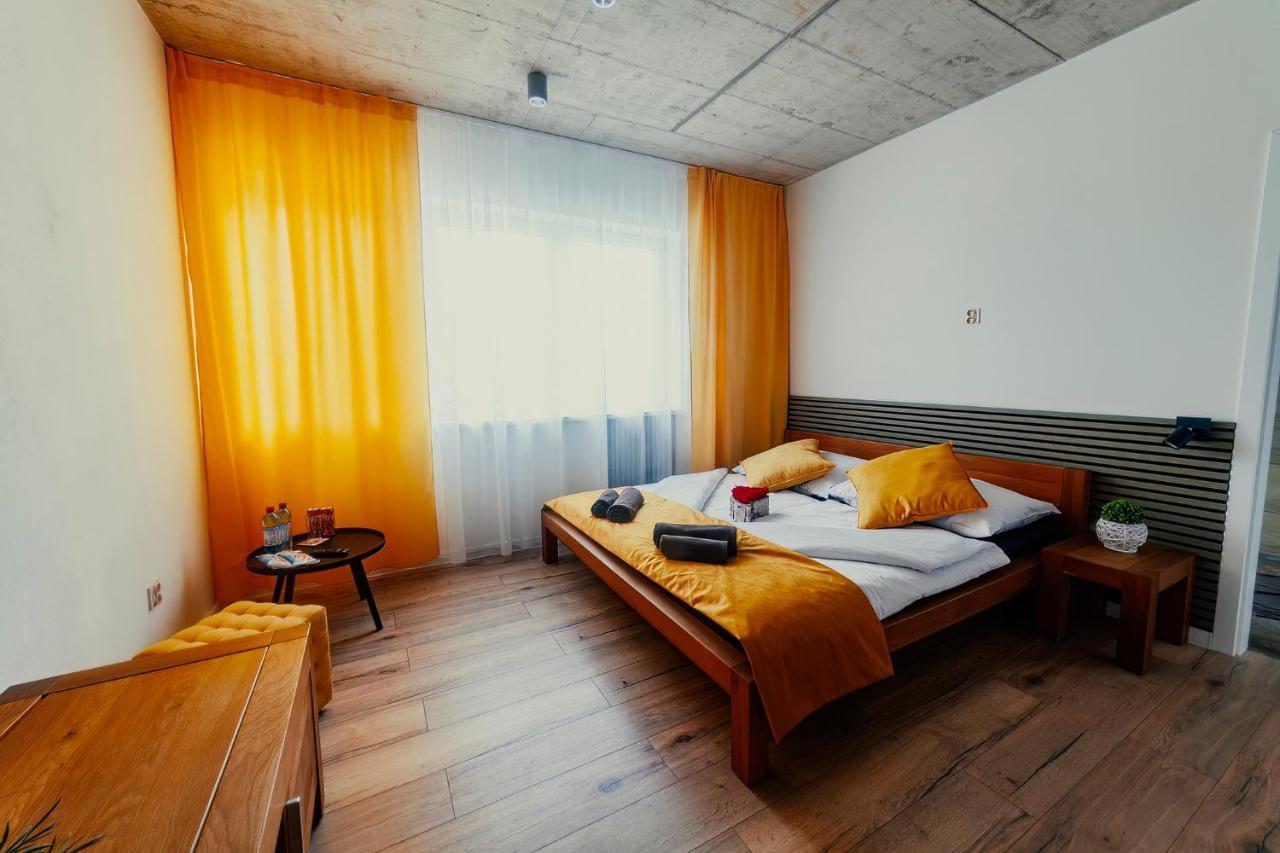 Bird House Hotel Presov Ngoại thất bức ảnh