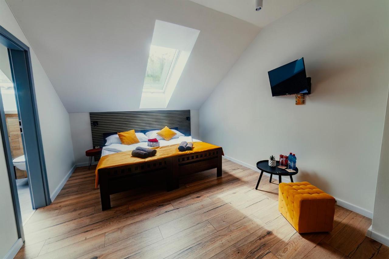 Bird House Hotel Presov Ngoại thất bức ảnh