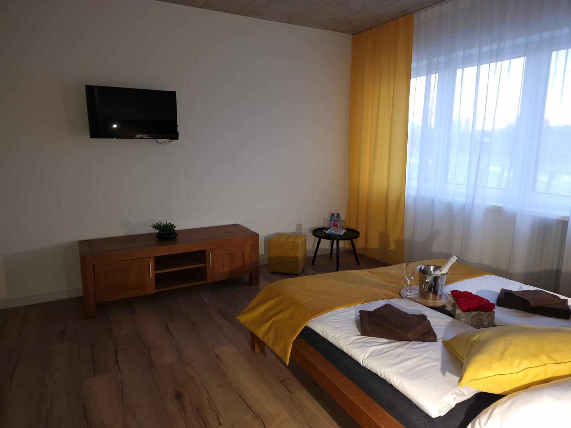 Bird House Hotel Presov Ngoại thất bức ảnh